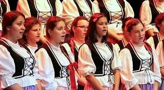 Dziewczęcy chór z Węgier z koncertami w regionie