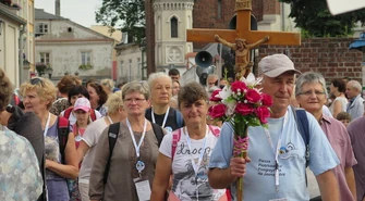 "Jesteśmy żywą koroną Maryi". Piotrkowska pielgrzymka ruszyła