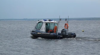 Wywrócona żaglówka na Zalewie Sulejowskim