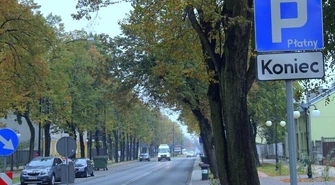 Strefa parkowania na razie bez opłat 