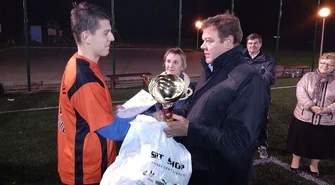 Nocą walczyli o puchar