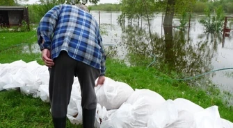 Stan ostrzegawczy na Pilicy przekroczony [AKTUALIZACJA]