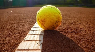 Jak wybrać najlepsze buty do tenisa?