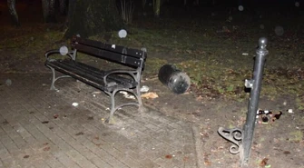 Uliczna demolka w Boże Narodzenie 