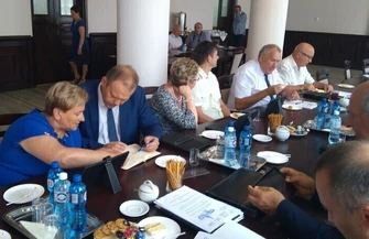 Opór materii medycznej jest duży . Rada Powiatu Piotrkowskiego o szpitalu na Roosevelta