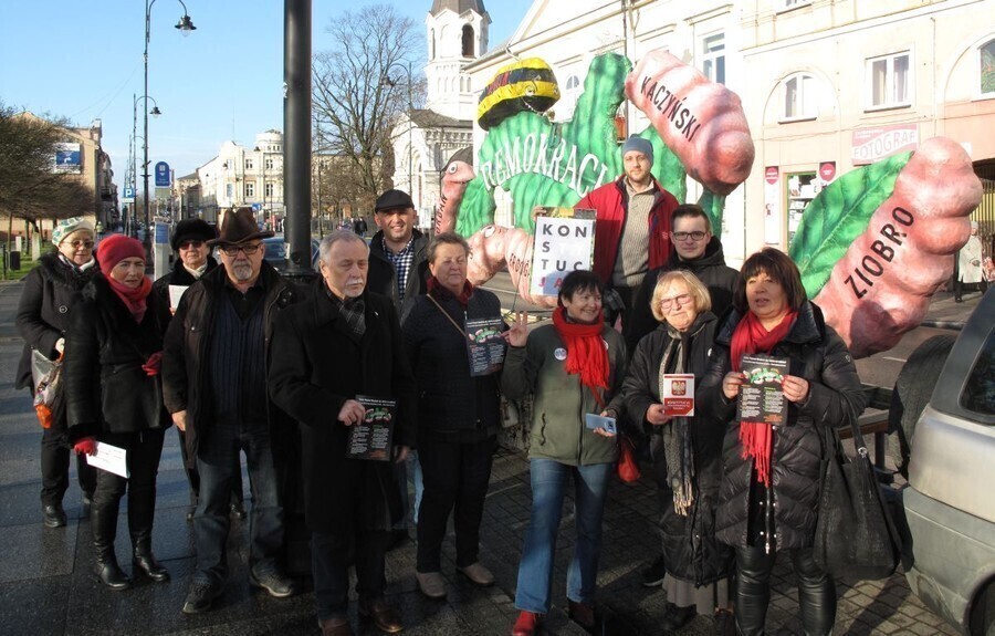 W Piotrkowie też walczą o demokrację