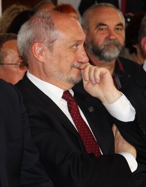 Antoni Macierewicz nie jest już członkiem rządu RP