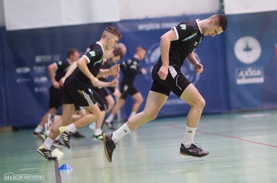 Poloniści wrócili na boisko