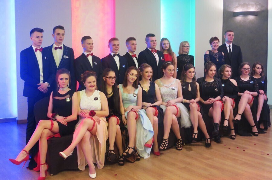 Poloneza czas zacząć czyli studniówki 2018