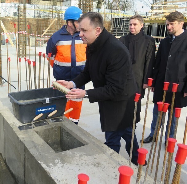 Mediateka w Piotrkowie. Akt erekcyjny wmurowany