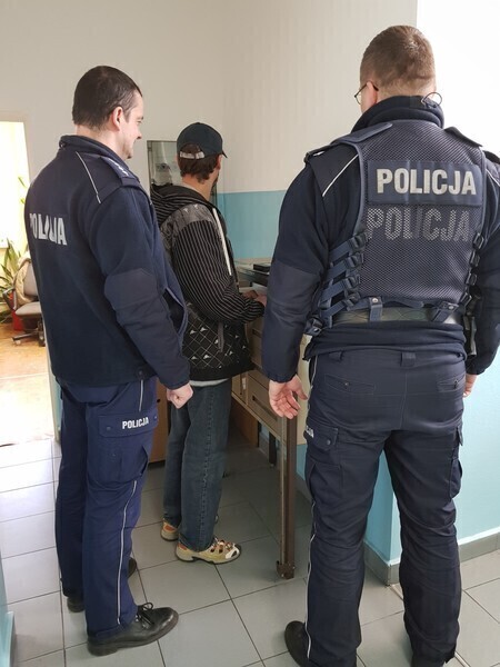 Sprawca włamania zatrzymany