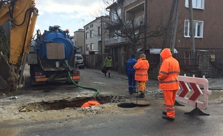 Mróz taki że rury pękają