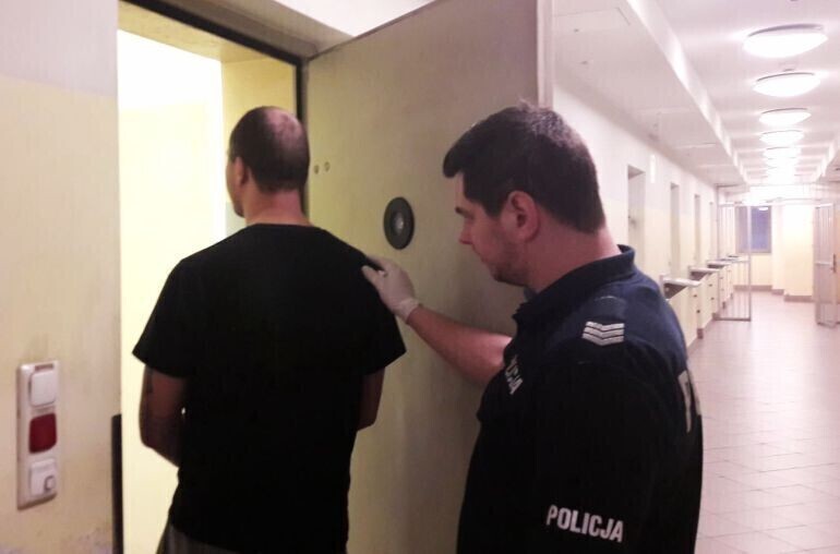 Osiedle Wierzeje w Piotrkowie Pobili i zastraszali sąsiada