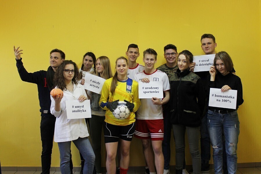 Co wyróżnia IV LO spośród innych szkół średnich