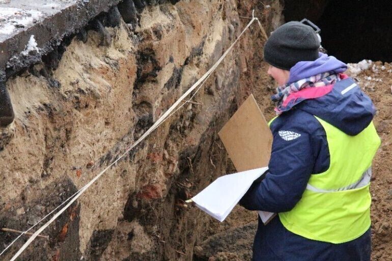 Archeologiczne odkrycie podczas prac przy kanalizacji