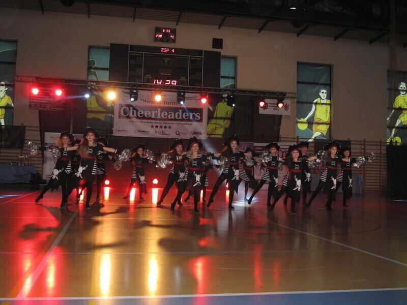 Cheerleaderki z całej Polski zmierzyły się w Piotrkowie