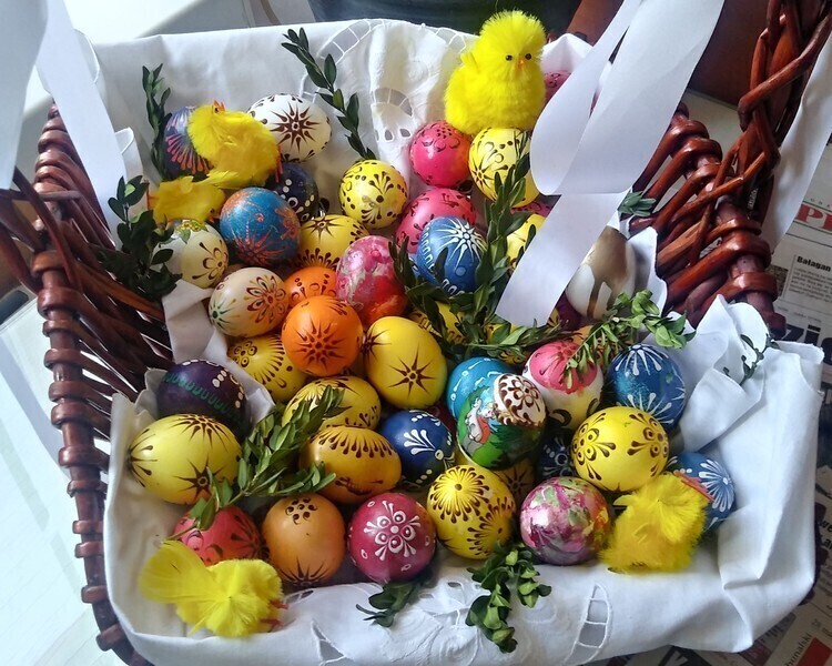 Ręcznie pomalowała ponad 400 pisanek