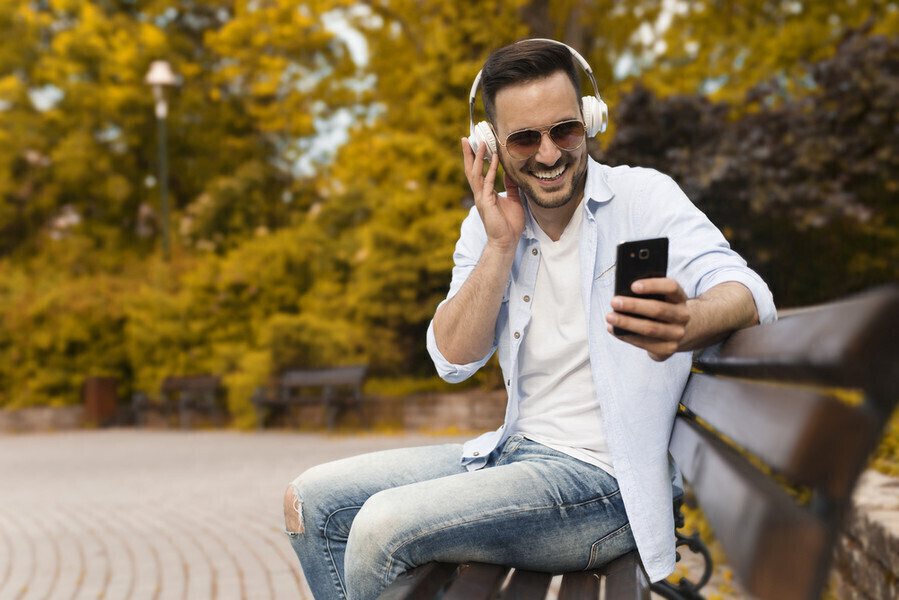 Pierwszy telefon komórkowy czym różnił się od współczesnych modeli