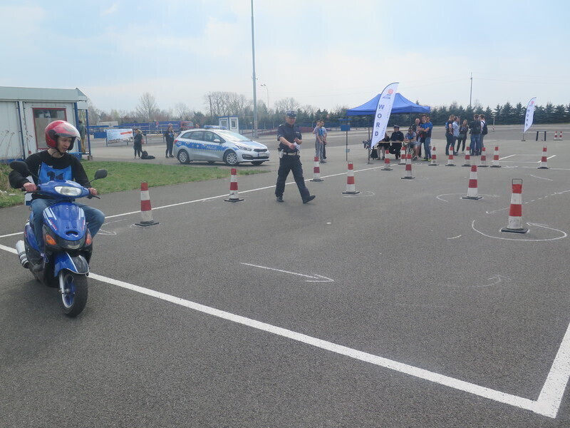 Drogowe zmagania młodzieży w piotrkowskim Wordzie