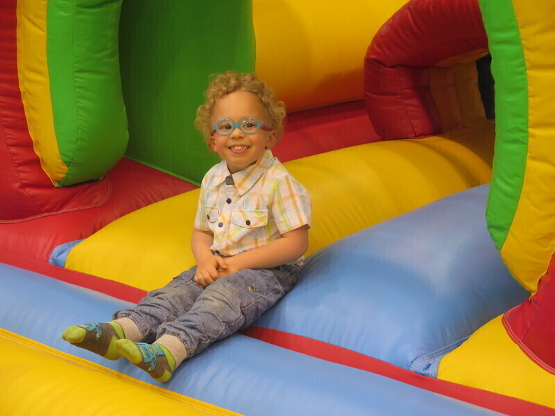 Rodziny zastępcze świętowały w hali Relax