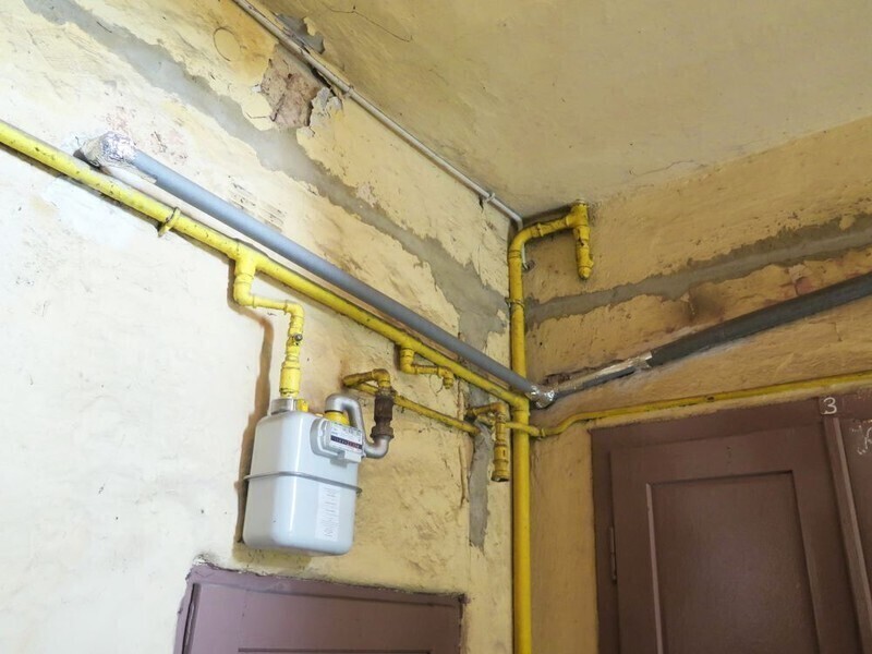 Połowa kamienicy w remoncie połowa się wali