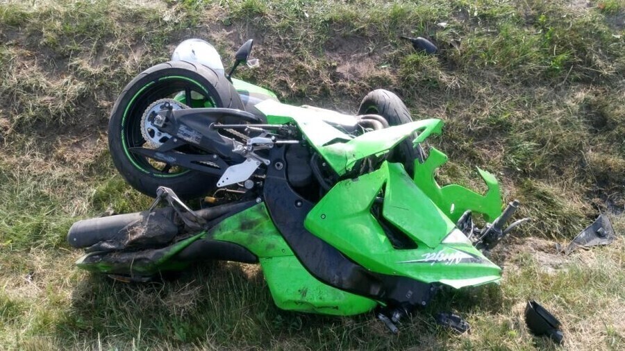 Chcieli przybić piątkę. Dwa motocykle zniszczone