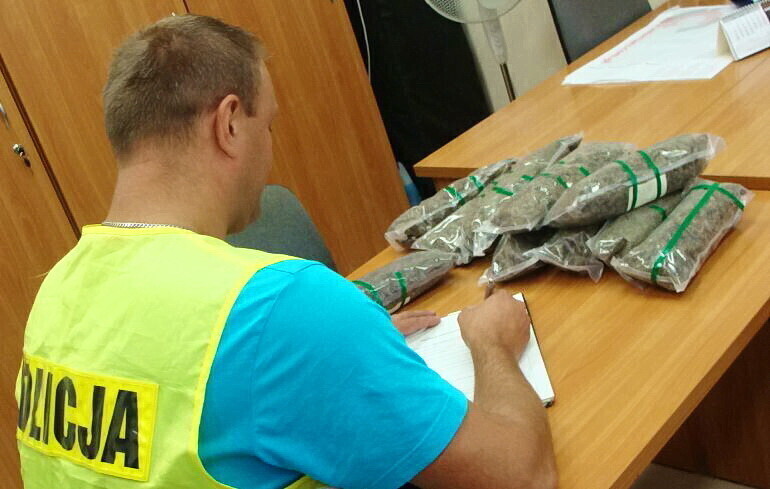 Miał w samochodzie marihuanę i mefedron