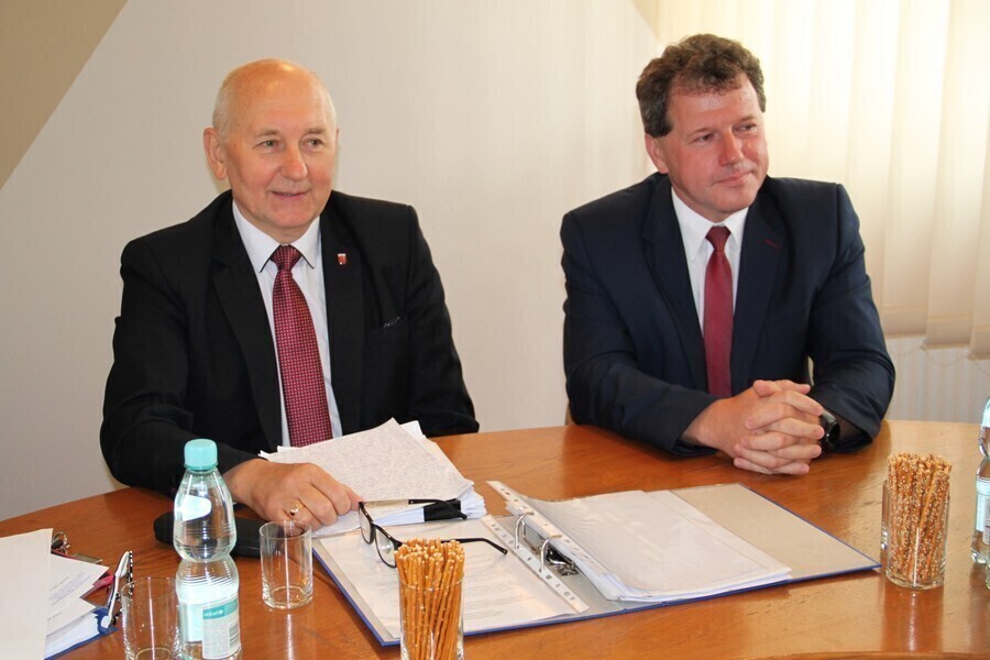 Przyjechali do bliźniczej gminy