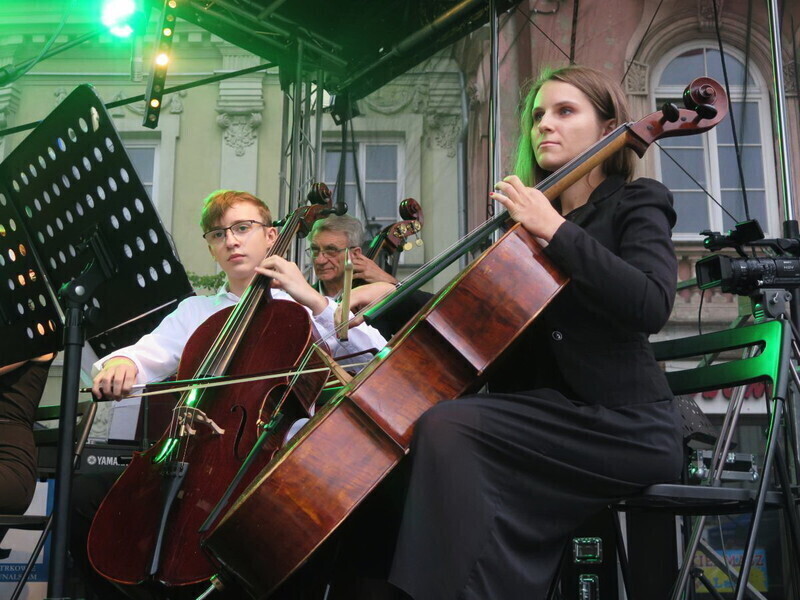 Kameralnie w Rynku Trybunalskim. Ruszyły Trybunały Nalewkowe