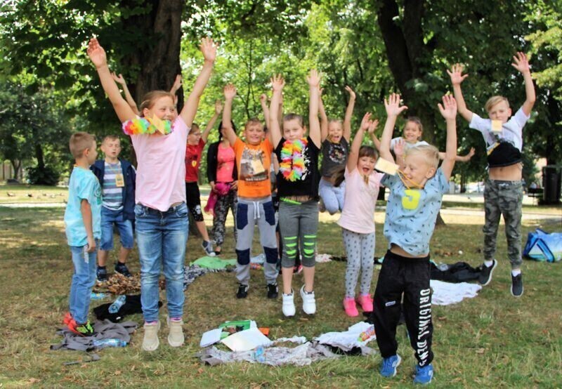 Choć za oknem deszcz dzieci się nie nudzą