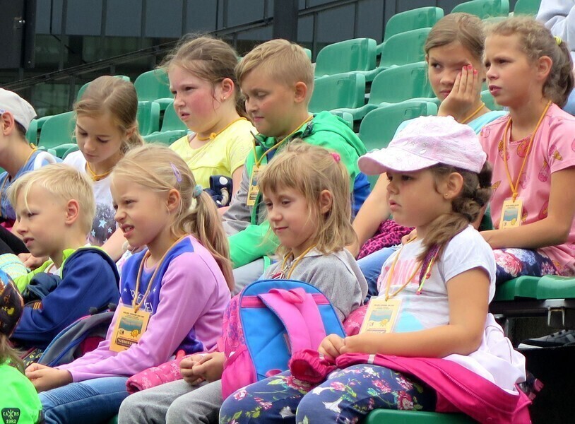 Aktorzy zagrali dla piotrkowskich maluchów