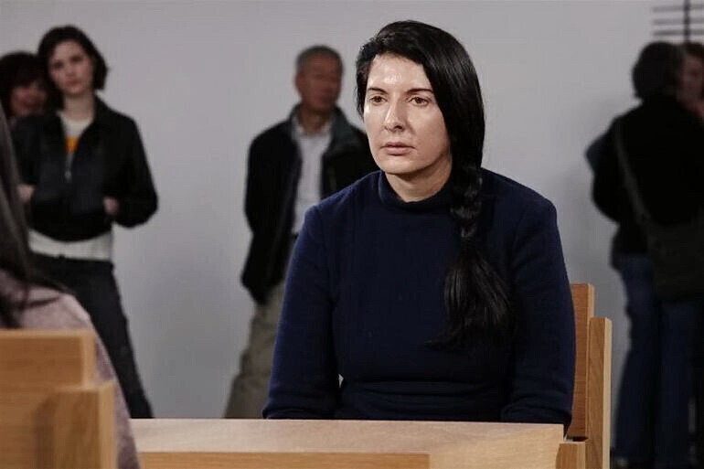 Zobacz dokument o Marinie Abramović
