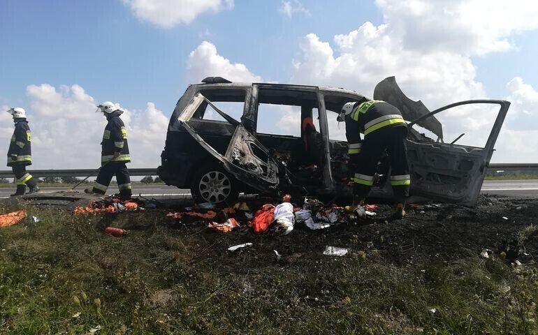 Pożar osobówki na A1