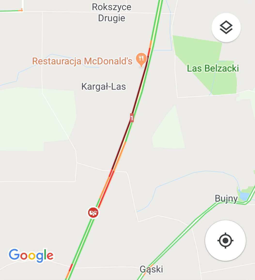 Trzy auta zderzyły się na DK1. Kobieta próbowała zawrócić z...prawego pasa