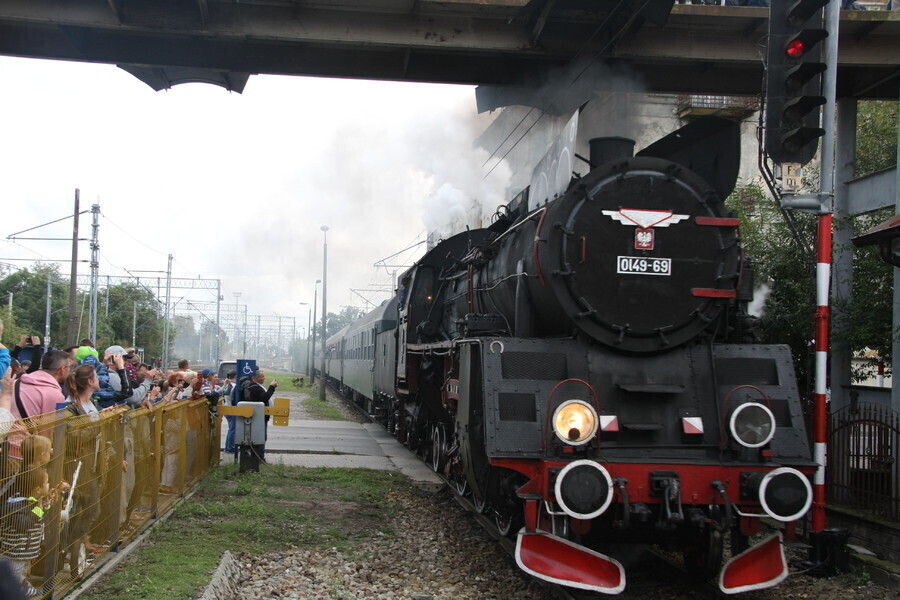 Zabytkowy parowóz przyjechał do Piotrkowa