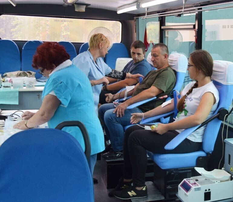 Oddawali krew i rozmawiali o bezpieczeństwie