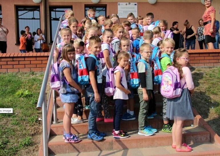 Wola Krzysztoporska Tornistry trafiły do dzieci