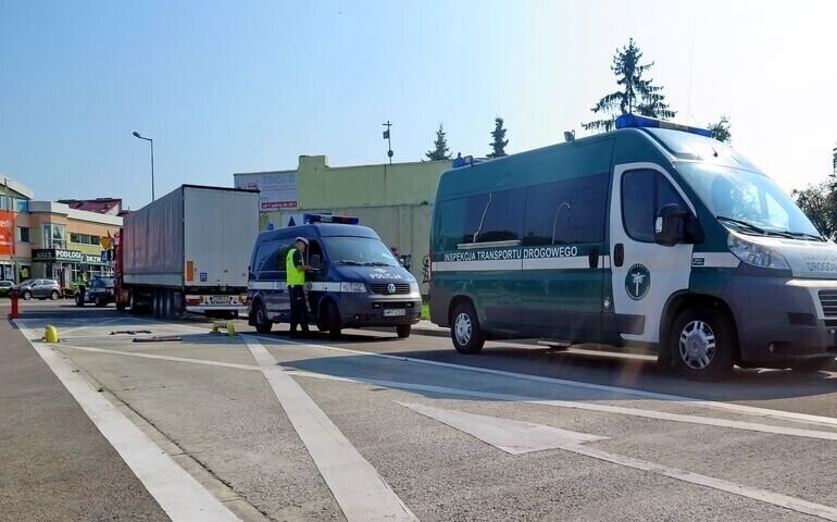 Zatrzymują ważą i karzą