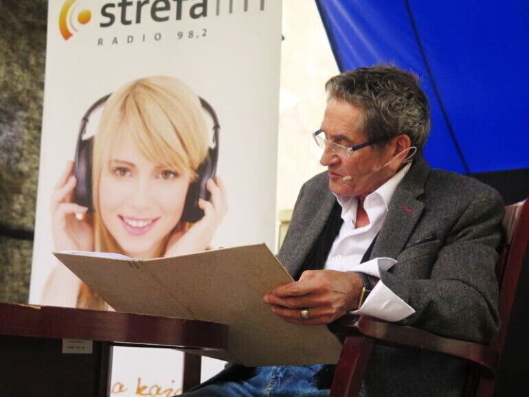 Piotrkowianin będzie czytał powieść wspólnie z gwiazdami