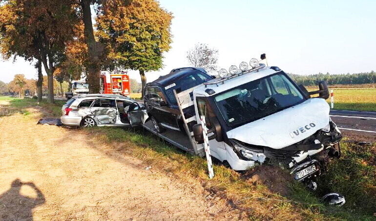 Tragedia na drodze. Nie żyją 3 osoby