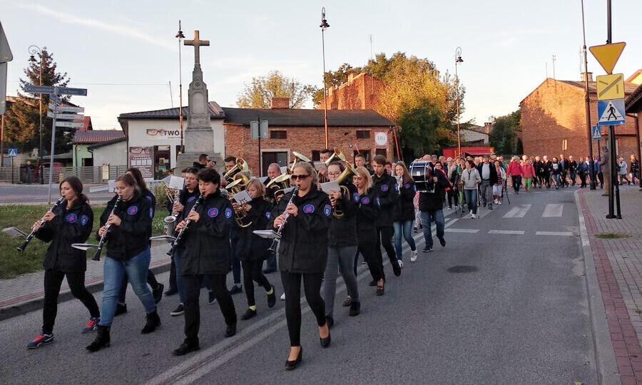 Mieszkańcy powiatu pokochali nordic walking