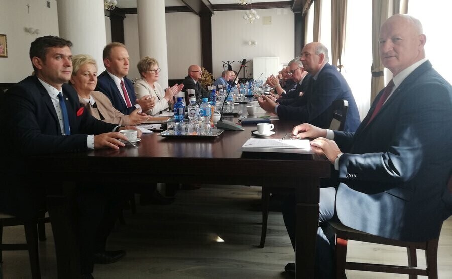 Sesja Rady Powiatu. Ostatni raz w tym składzie