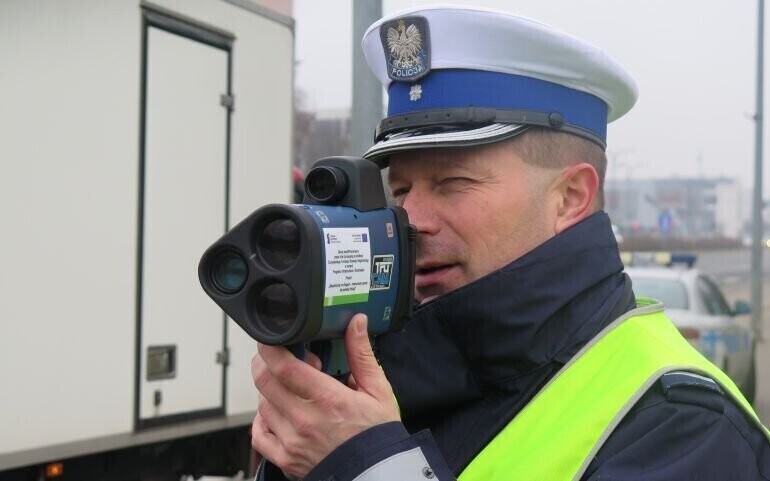 Pędził obwodnicą prawie 300 kmh