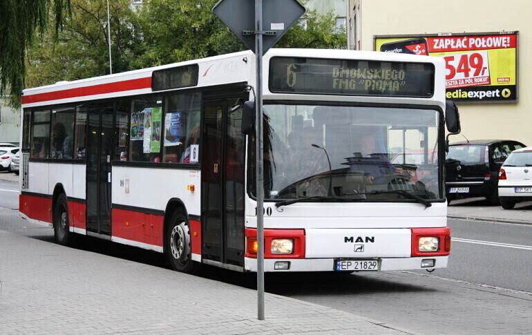 Komunikacja miejska we Wszystkich Świętych