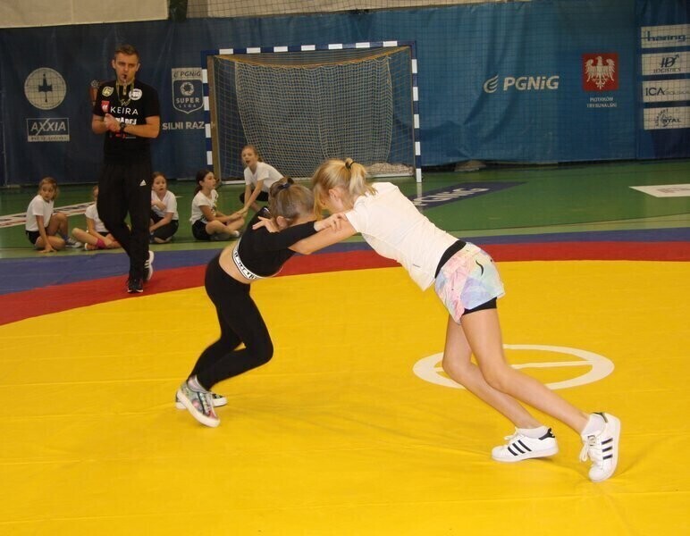 Młodzi sportowcy rywalizowali w hali Relax