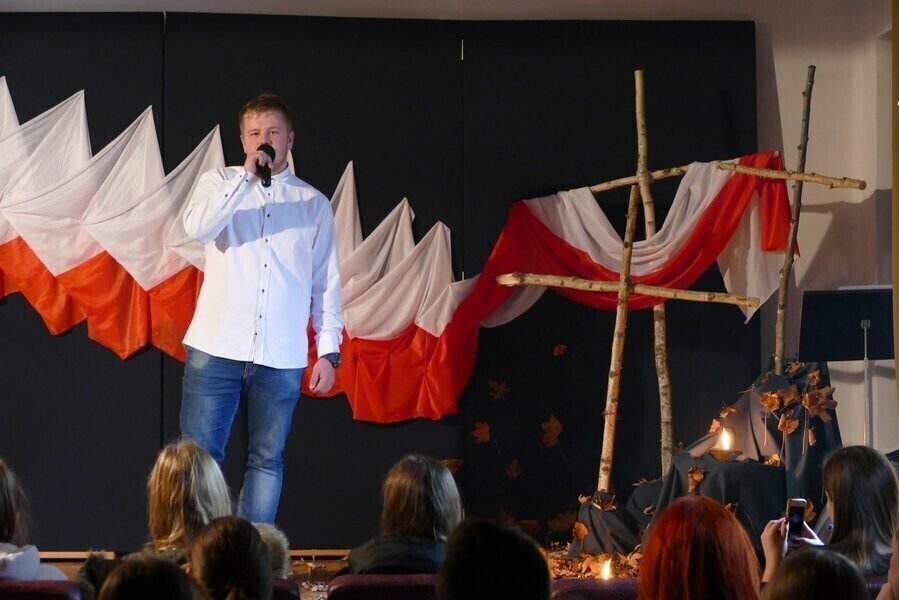 Biało-czerwona uroczystość na Piomie