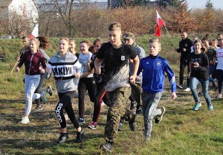 Biegiem uczcili niepodległość
