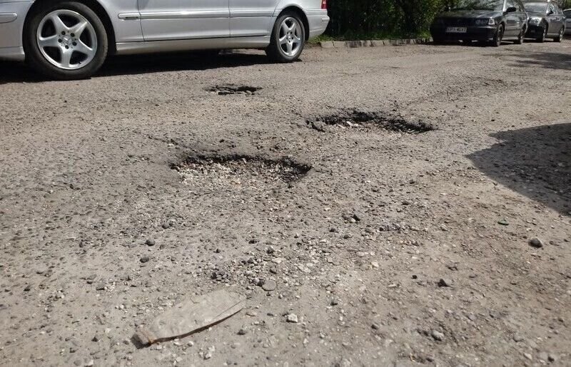 Co z parkingiem przy szpitalu na Rakowskiej