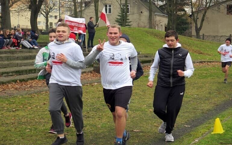 1918 metrów na stulecie niepodległości