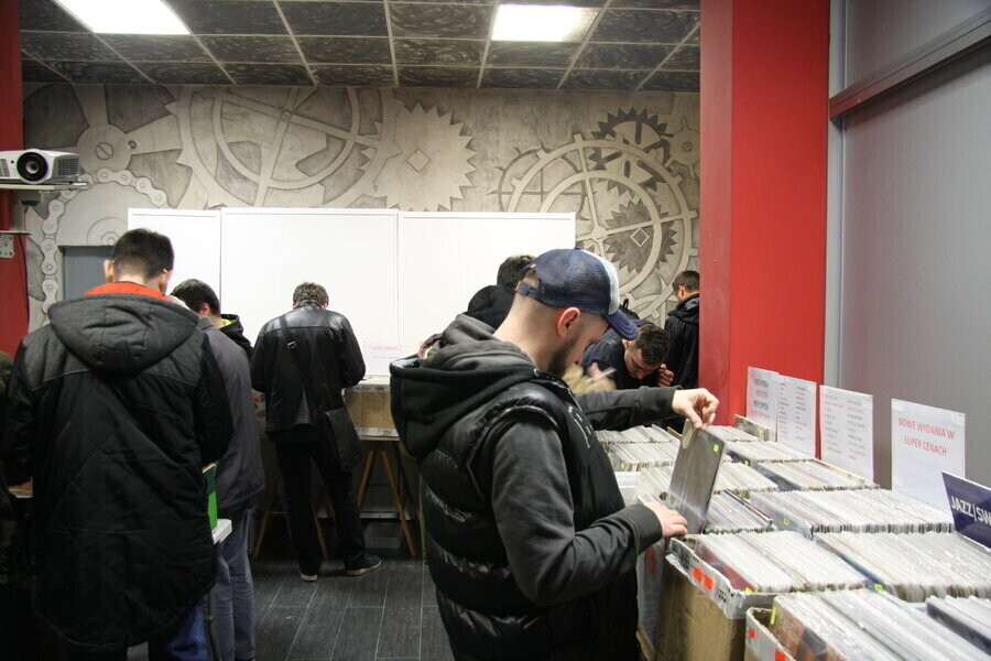 Duże zainteresowanie giełdą płyt winylowych w Piotrkowie